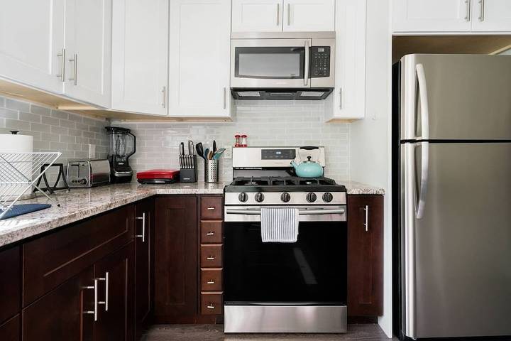 Vacation rental for 13 people, with balcony and pool as well as yard, with pets in Richardson (TX)