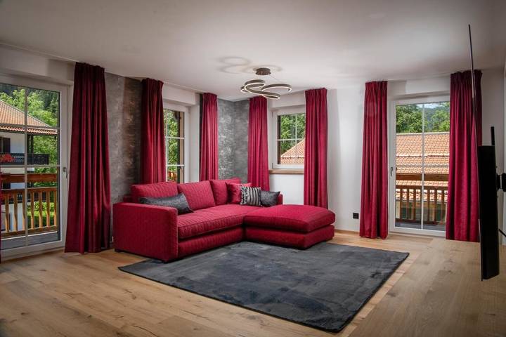 Ferienwohnung für 4 Personen, mit Balkon und Terrasse sowie Garten und Ausblick in Bad Wiessee - 2