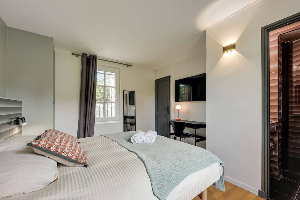 Beautiful Villa with Heated Pool Sauna Sea view 2 min to beach, 8 pers. in Benerville-sur-Mer, Lisieux en omgeving