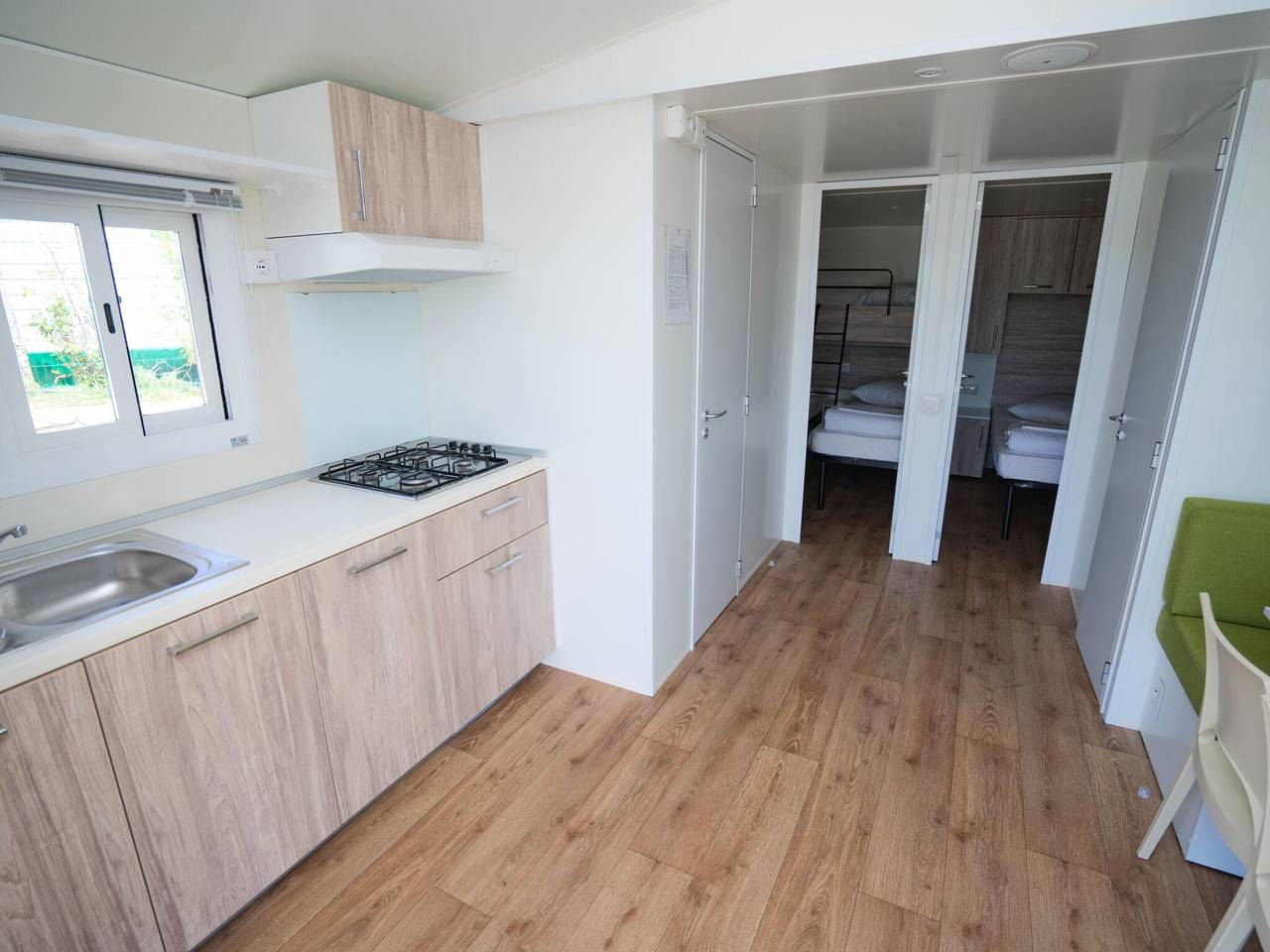 Mobilheim in Cres am Kiesstrand in Cres Stadt, Cres