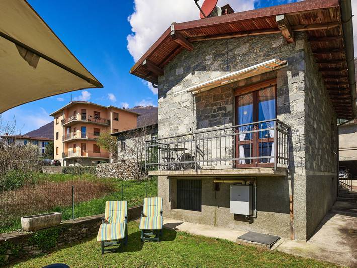 Ferienhaus für 4 Personen, mit Garten und Seeblick