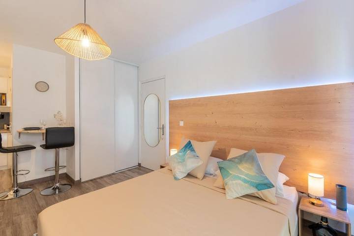 Appart’hôtel pour 2 personnes, avec piscine et jardin