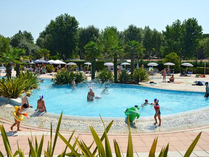 Ferienhaus für 6 Personen, mit Kinderpool und Terrasse sowie Garten in Caorle - 2