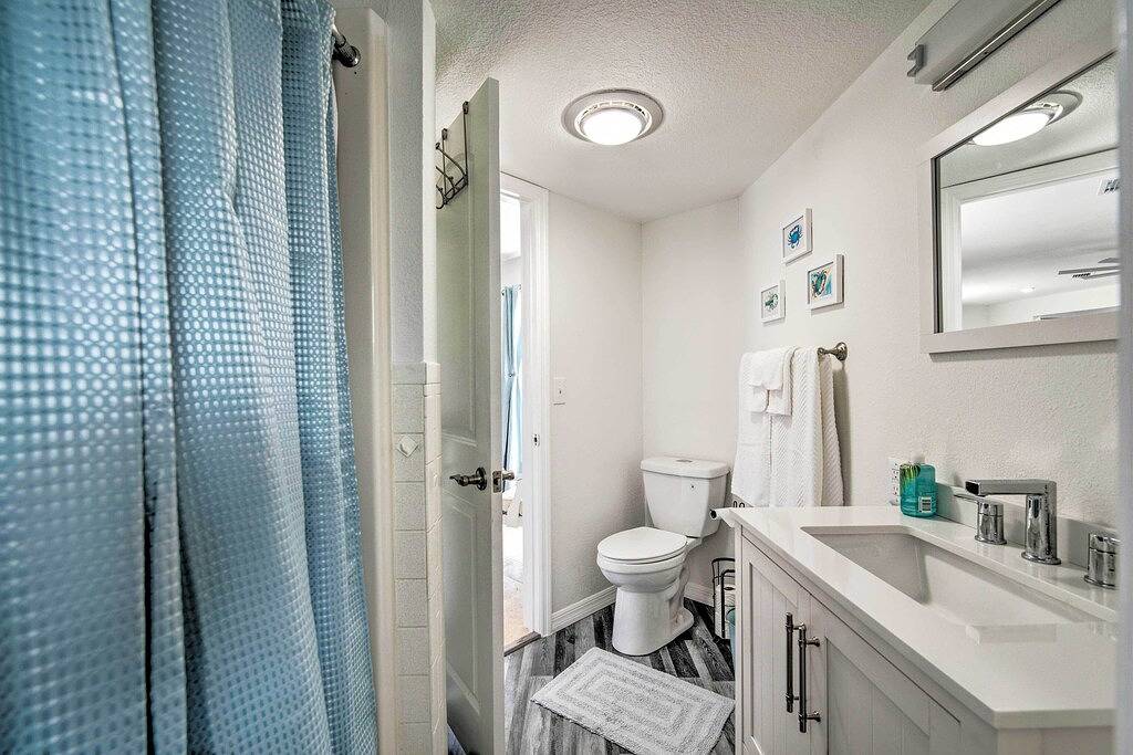 Remodeled Retreat on Homosassa River Canal! in Homosassa, Citrus County