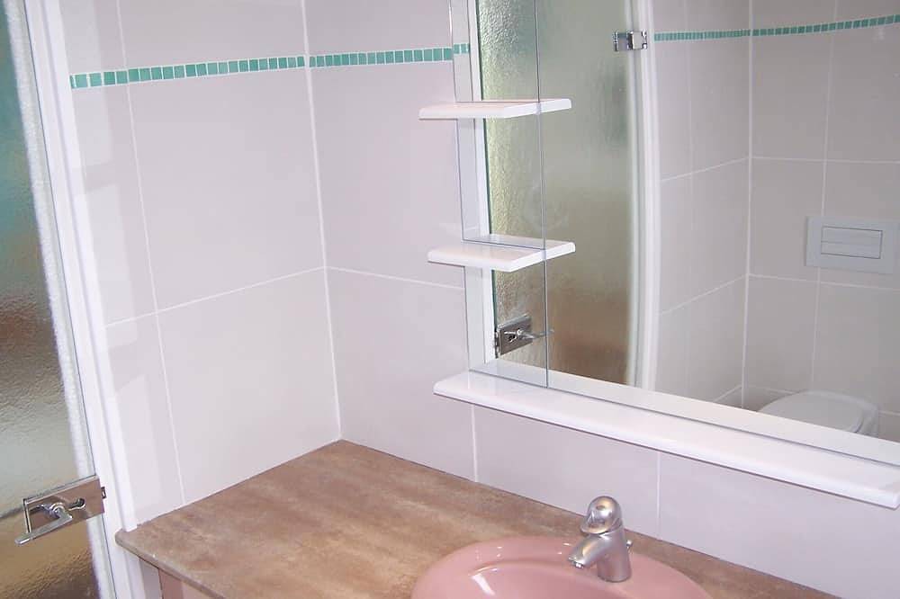 New Bungalow für 2 Personen, Garten, ruhige Lage. in Plourin, Brest und Umgebung