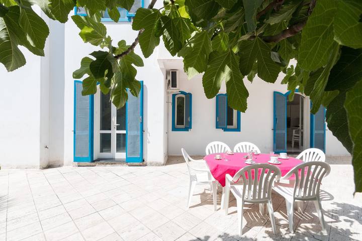 Gîte pour 9 personnes, avec jardin à Baia Verde - 3