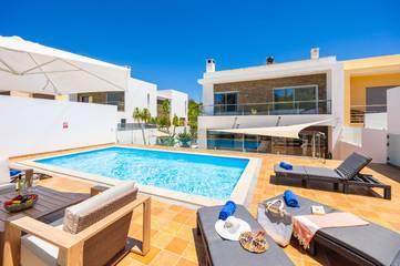 Villa für 8 Personen, mit Terrasse und Garten in Faro