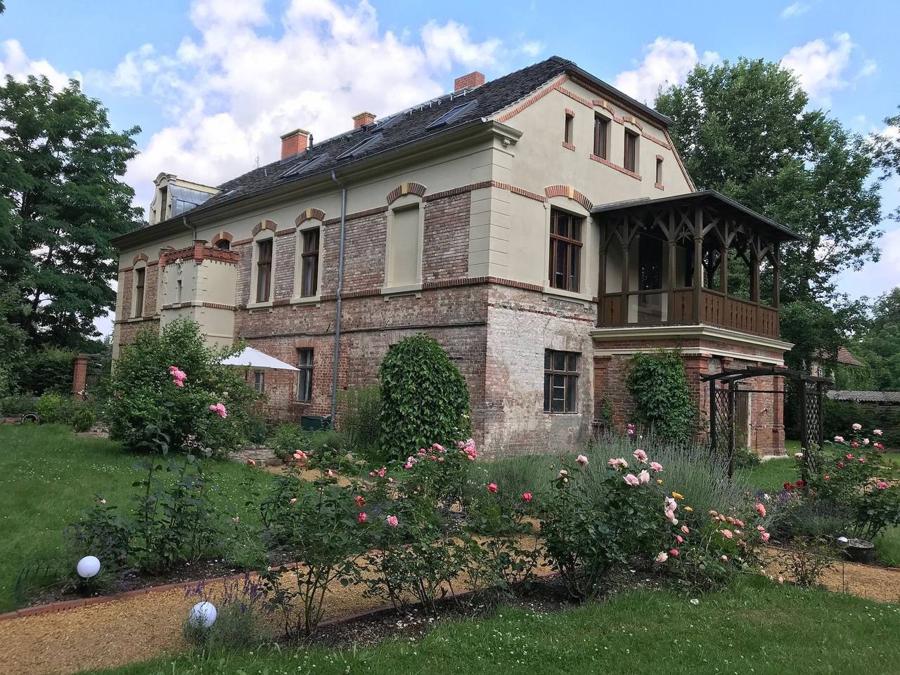 Ganze Ferienwohnung, Ferienwohnung im historischen Herrenhaus - Ferienwohnung im Herrenhaus in Laasow, Vetschau