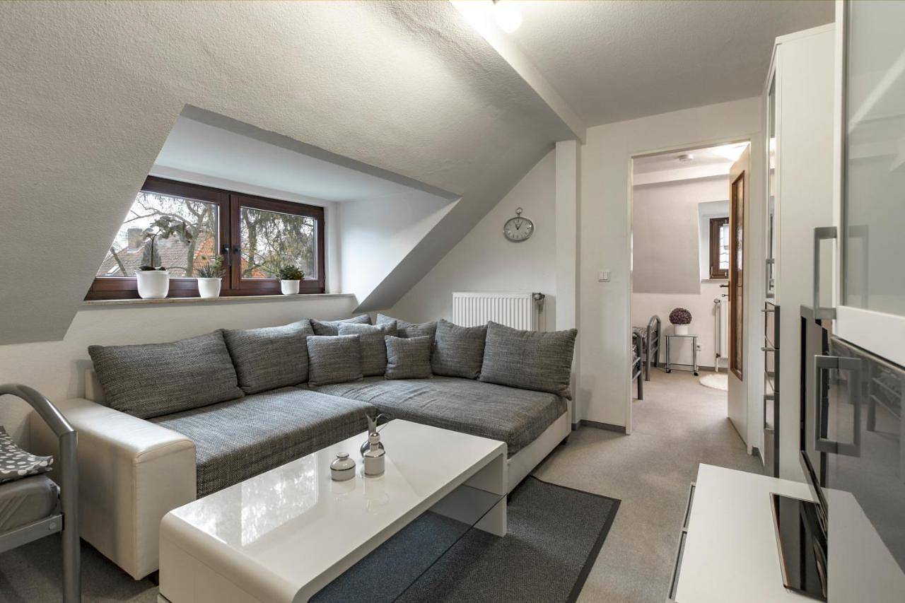 Ganze Wohnung, Ferienwohnung-Fuhlsbüttel-Hamburg in Hamburg-Nord, Hamburg