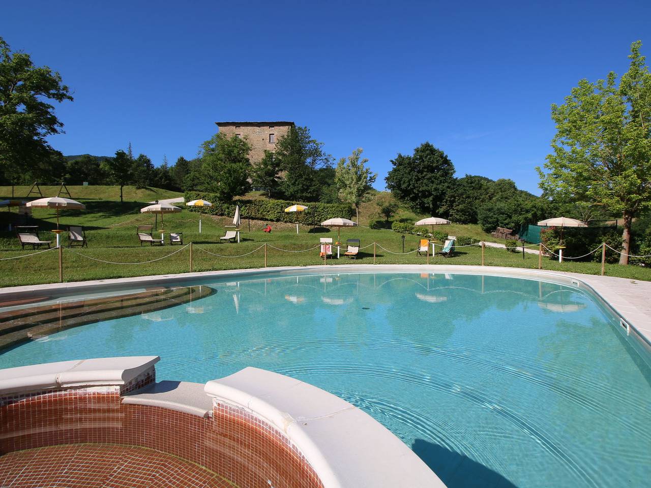 Villa in Apecchio mit Pool und Natur in Apecchio, Valle del Metauro