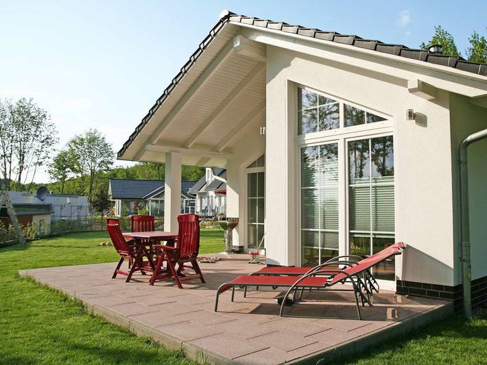 Ferienhaus für 4 Personen, mit Sauna und Terrasse sowie Garten, kinderfreundlich in Sellin - 2