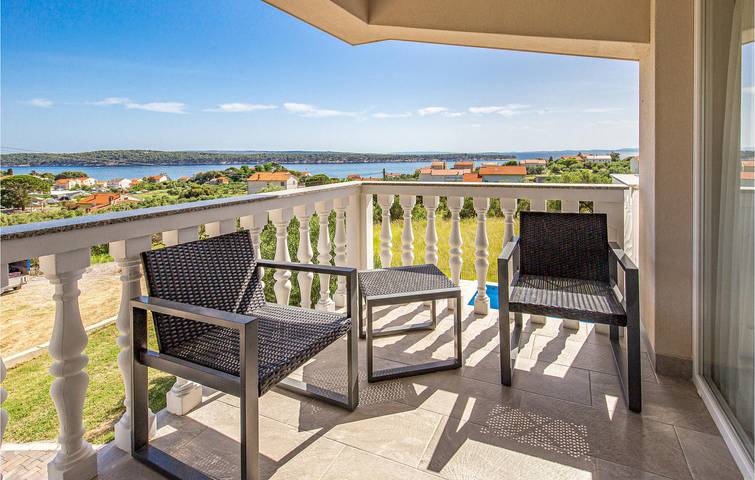 Ferienhaus für 6 Personen, mit Terrasse in Banjol - 4