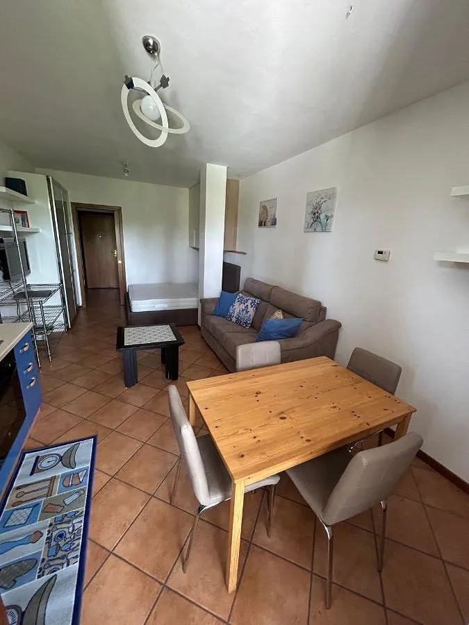 Appartamento vacanze per 3 persone, con panorama e balcone nonché giardino - 1
