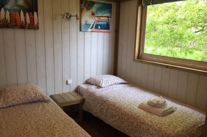 Gîte pour 6 personnes, avec piscine et terrasse à Hénansal - 3