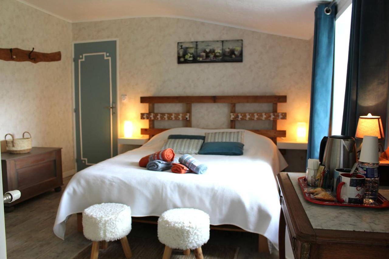 Appartement de vacances entier, Chambre Douceur Angevine in Lézigné, Région d'Angers