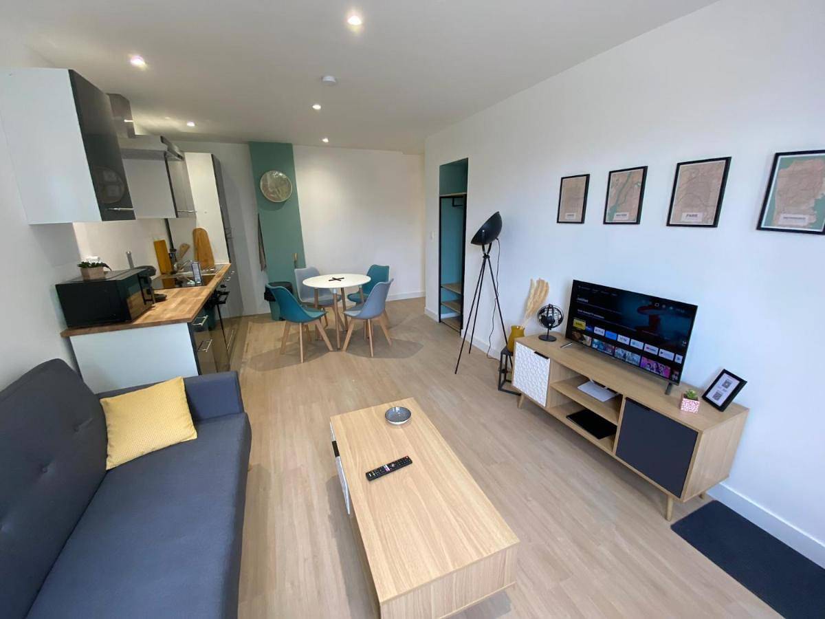 Appartement entier, T2 fonctionnel & confortable en Rdc sur cour calme in Saint-Florentin, Région d'Auxerre