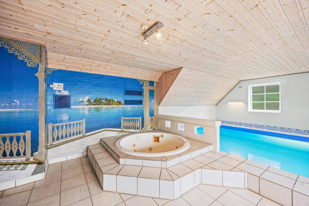 Strohdach Ferienhaus mit Pool auf Rømø in Sønderstrand, Tagholm