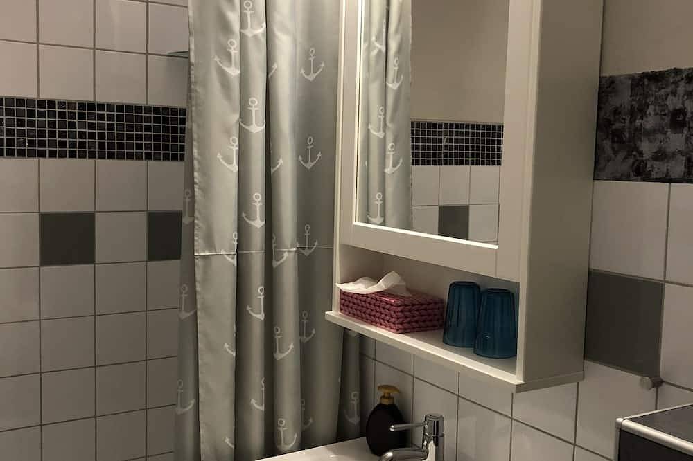 Ganze Wohnung, Sehr gemütliche, gepflegte Ferienwohnung in ruhiger Lage, kostenloses Wlan in Bad Harzburg, Harzvorland