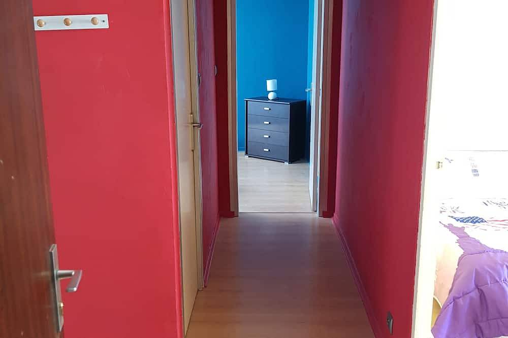 Entire apartment, Horizon - F2 - 1st floor lift in Épinal, Épinal region