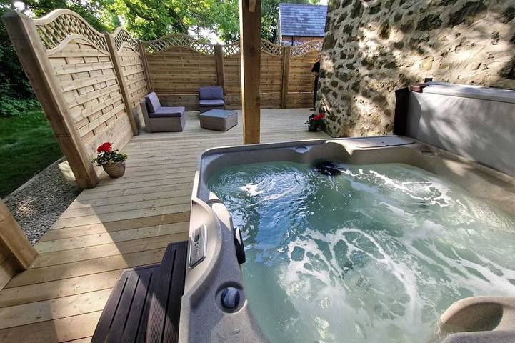 Casa de vacaciones para 2 personas, con jardín además de jacuzzi y terraza - 1