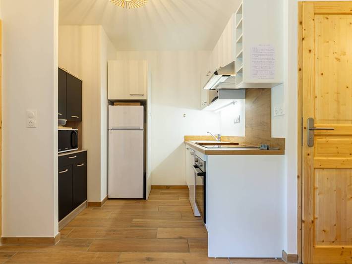 Gîte pour 5 personnes, avec vue sur le lac et balcon à Génos - 4