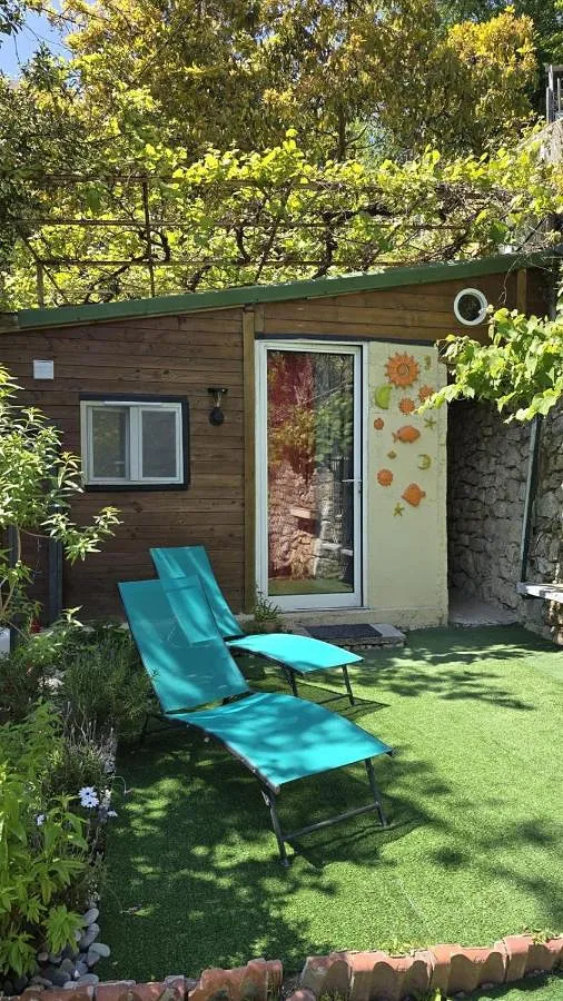 Holiday apartment for 3 people, with pool and terrace as well as garden and view, with pets - 1