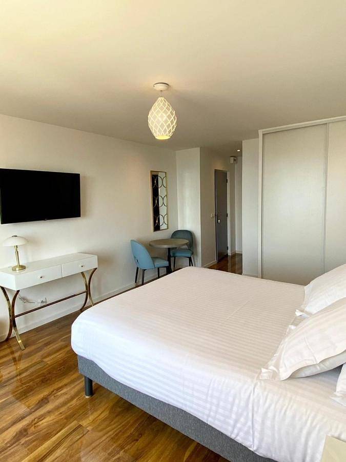 Double Room with Sea View in Cros de Cagnes, Cagnes-sur-Mer