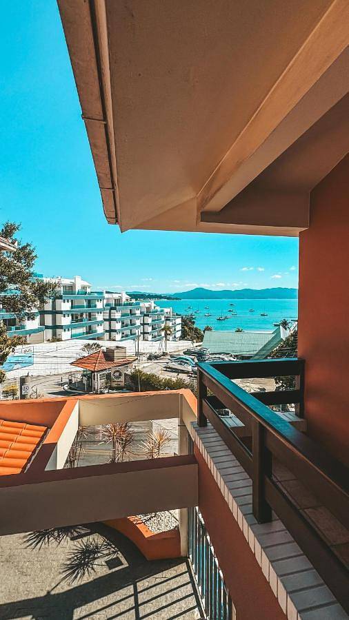 Casas e apartamentos de temporada para 4 pessoas, com piscina e jardim e ainda vista, com animais de estimação em Canasvieiras
