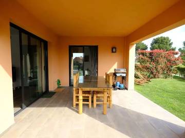 Gîte pour 4 personnes, avec piscine dans Bonmont Terres Noves