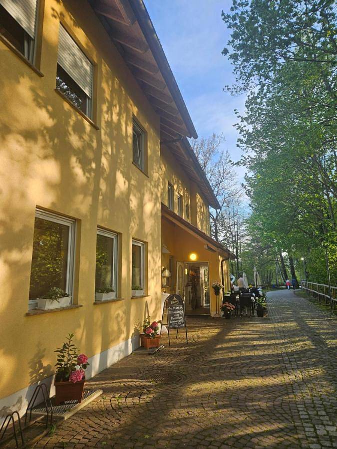 Hotel für 2 Personen, mit Terrasse und Garten sowie Ausblick in Oppach - 2