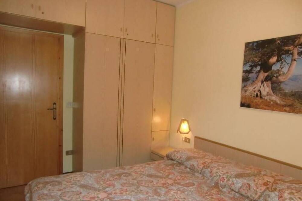 Ganze Wohnung, Wohnung mit Pool in der Nähe des Sees in Molina di Ledro, Ledro