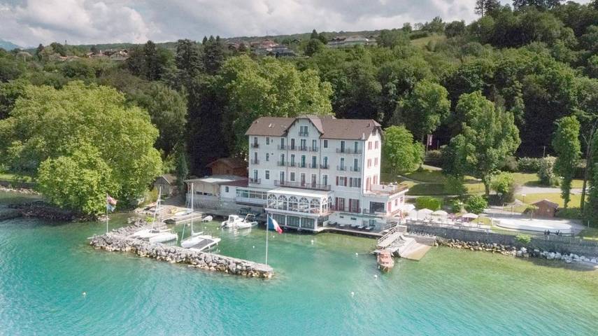 Hôtel pour 2 personnes, avec piscine ainsi que vue et jardin - 1
