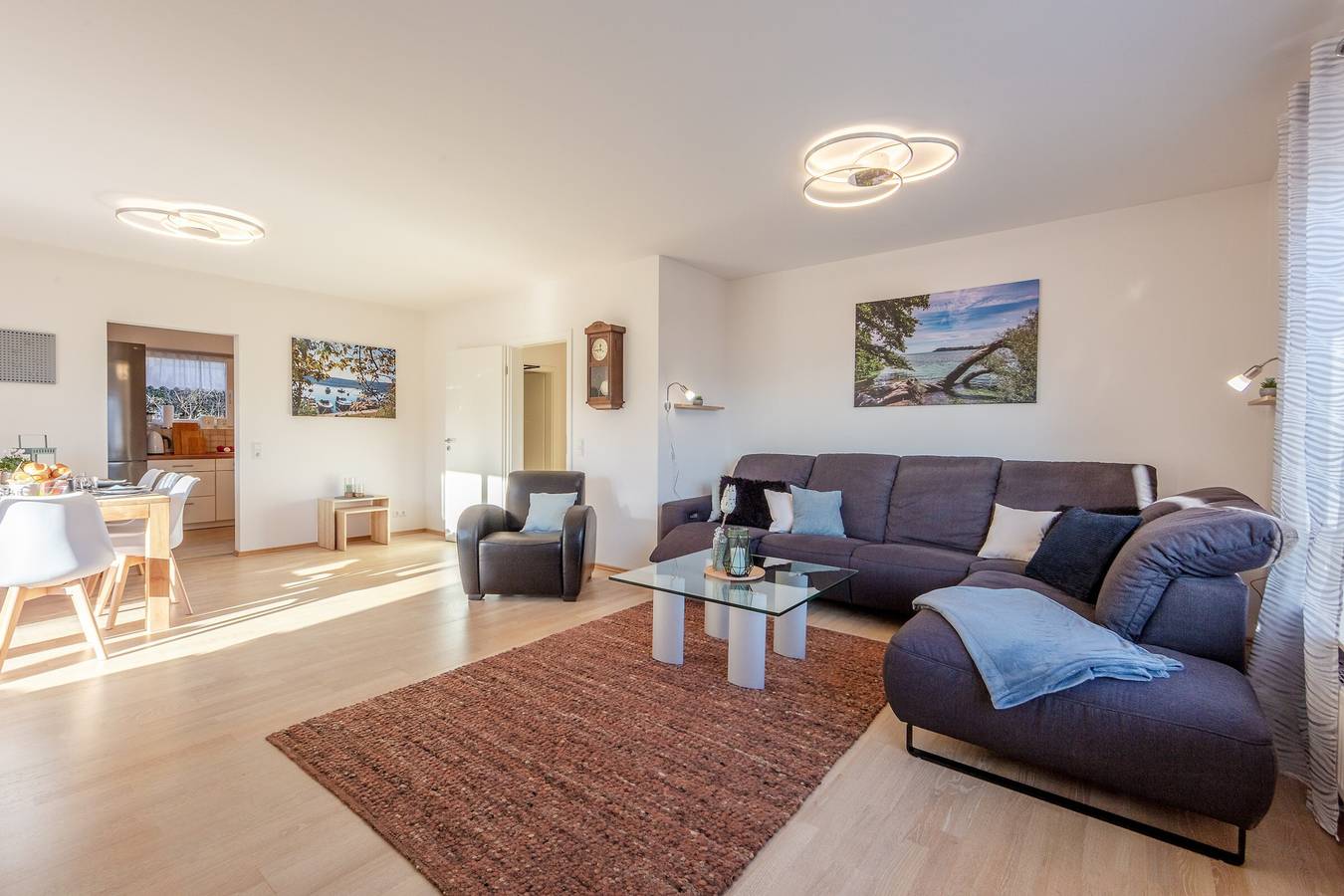 Apartamento entero, Apartamento 'Fewo Bodenseeoase' con vistas al lago, terraza privada y Wi-Fi in Öhningen, Untersee