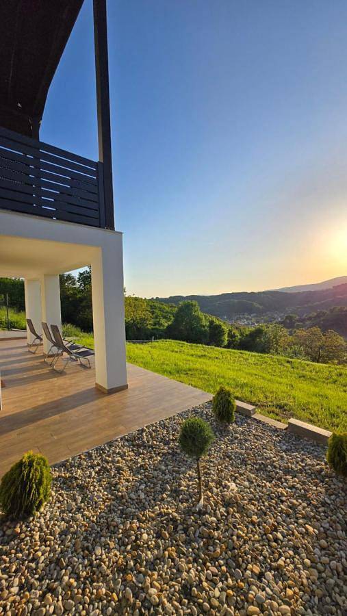 Villa pour 8 personnes, avec jardin et sauna ainsi que vue et piscine à Zagreb