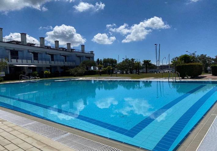 Ferienwohnung für 6 Personen, mit Whirlpool und Balkon sowie Pool - 1