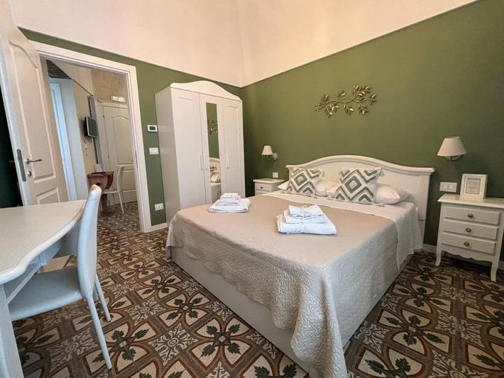 B&b per 3 persone, con balcone in Mola di Bari