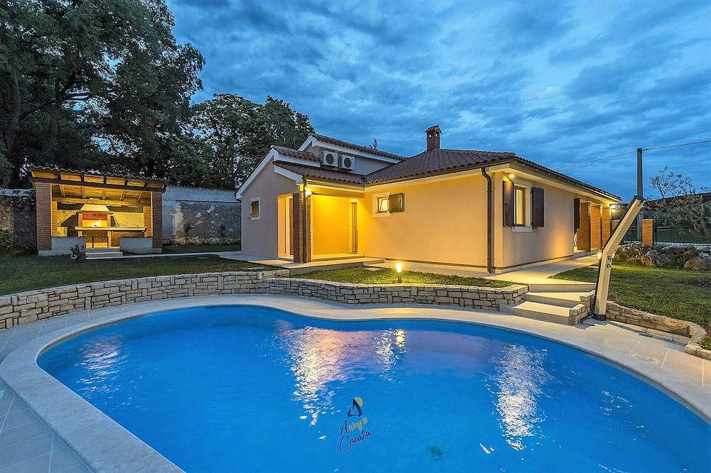 Charmante 3Br Villa Oasis für 6 mit privatem beheizbarem Pool in Općina Višnjan, Porec und Umgebung