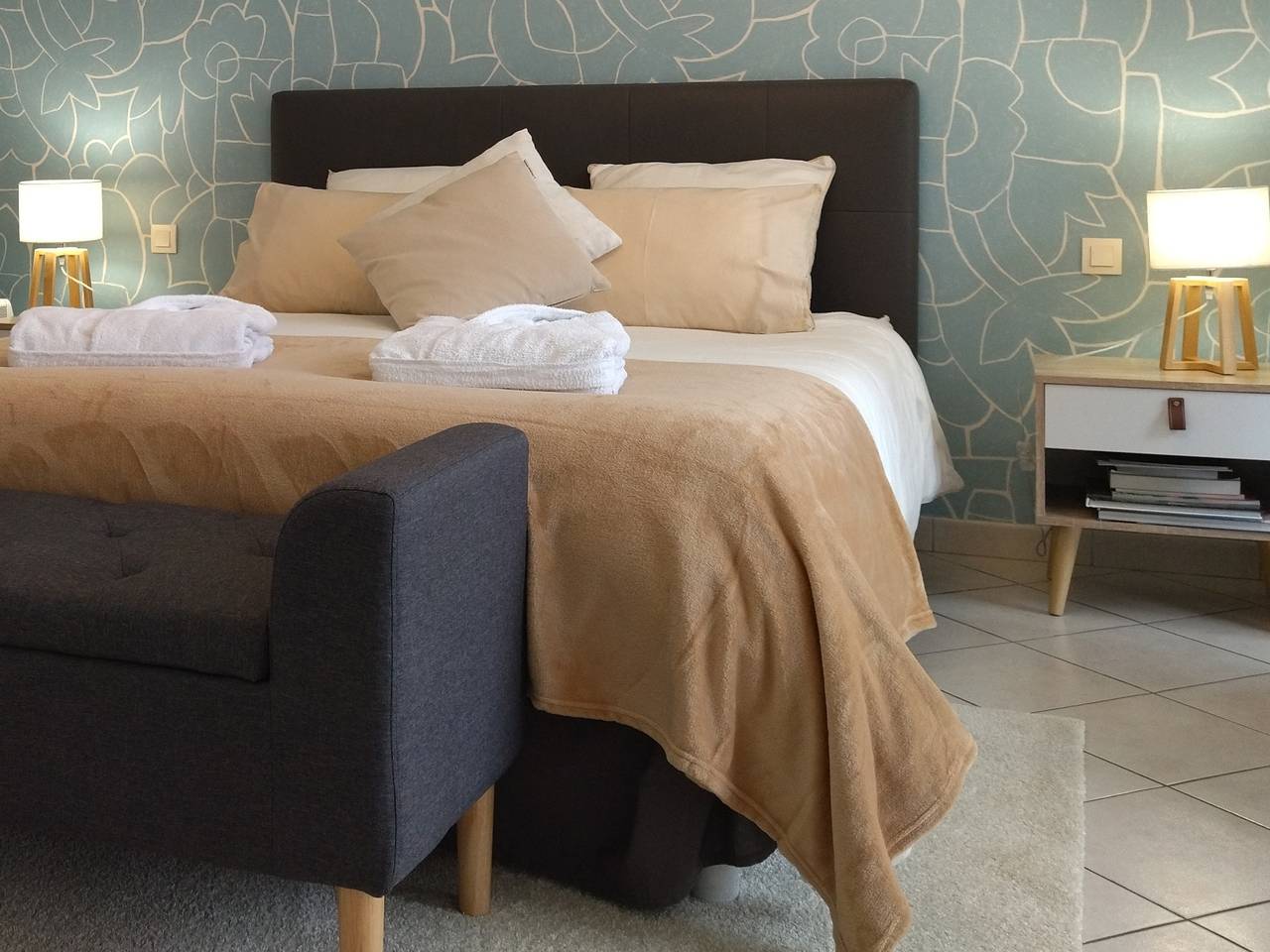 Chambre d'hôtes Fleurs de Cosmos, suite climatisée - Chambre Climatisée in Albi, Région d'Albi