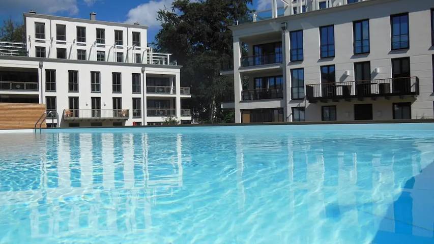 Ferienhaus für 4 Personen, mit Pool und Sauna sowie Garten