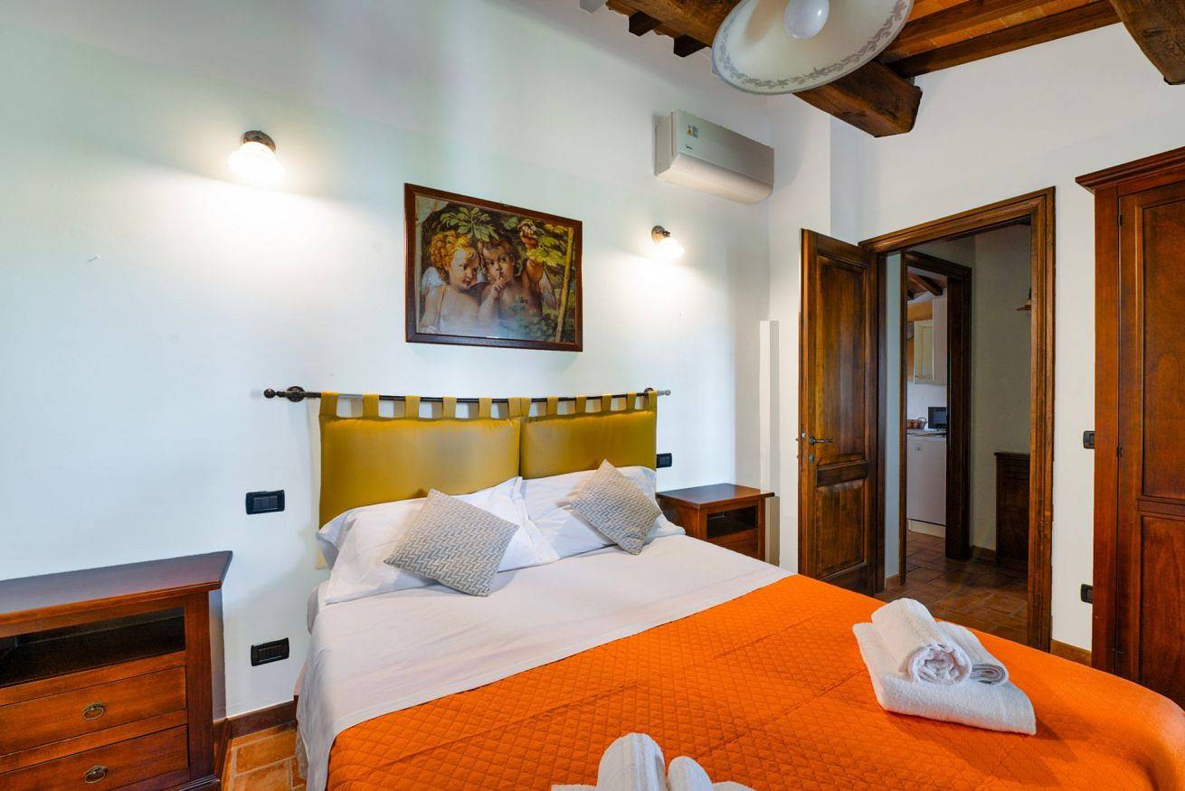 Appartamento intero, Guesthost - Il Casale dei Gelsi - Melograno in Perugia, Perugia e dintorni