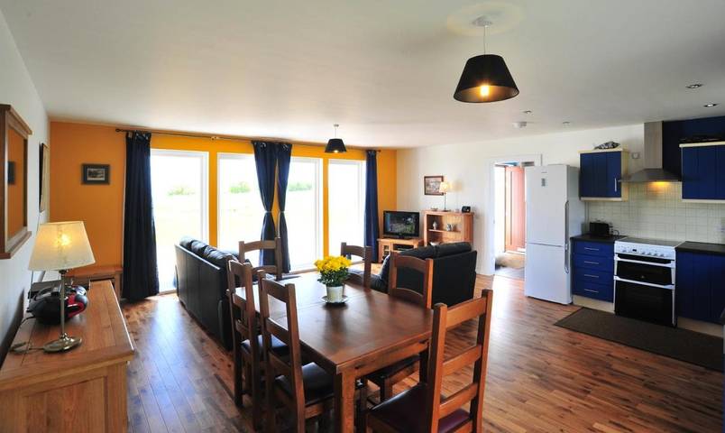 Vakantieappartement voor 5 personen, with Terras and Tuin as well as Uitzicht op Skye