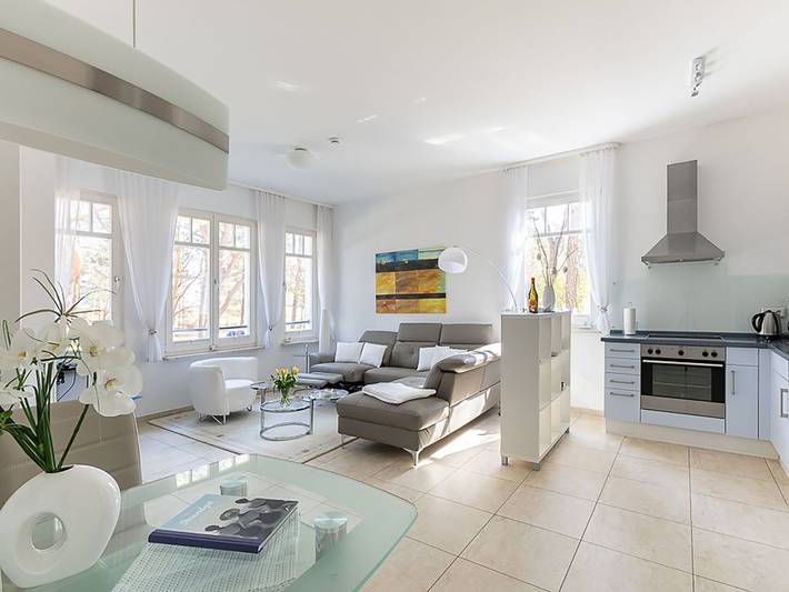 Ferienwohnung für 3 Personen, mit Terrasse und Pool sowie Sauna und Ausblick in Ahlbeck