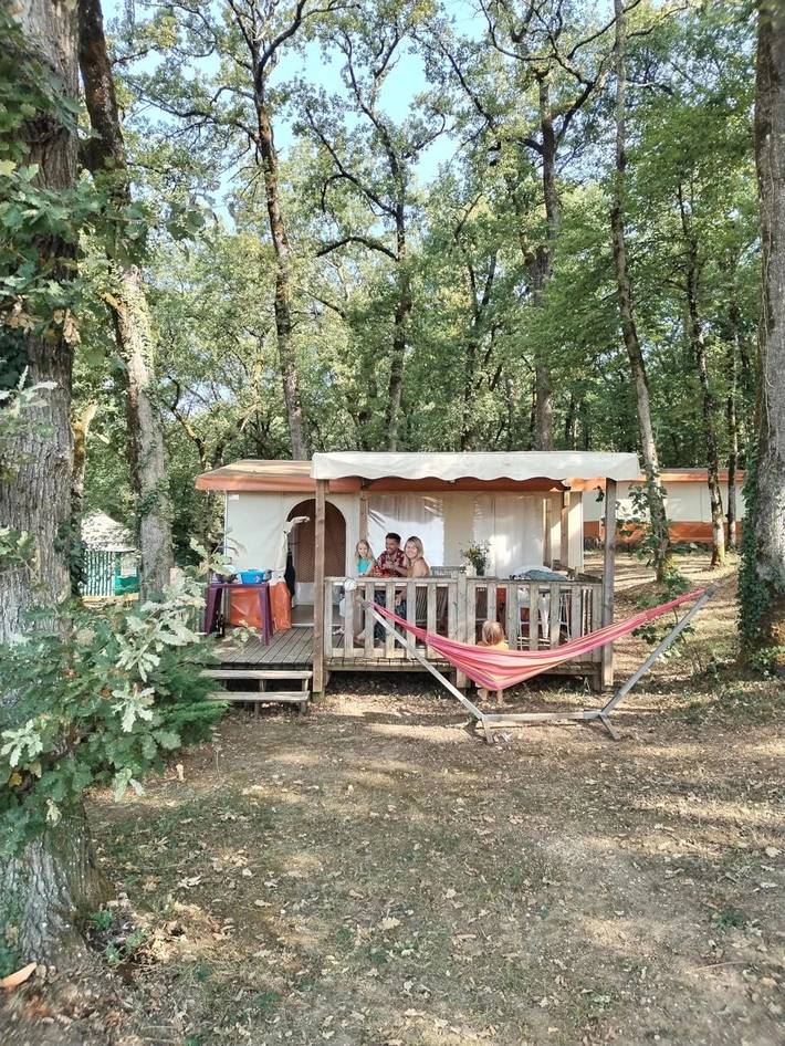 Tente pour 5 personnes, avec bassin pour enfant et jacuzzi dans le Lot - 3