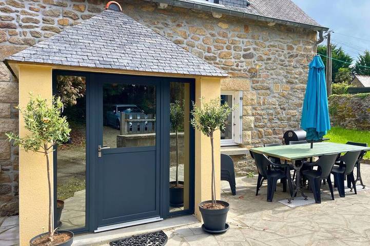 Location de vacances pour 4 personnes, avec jardin, animaux acceptés à Ploumagoar