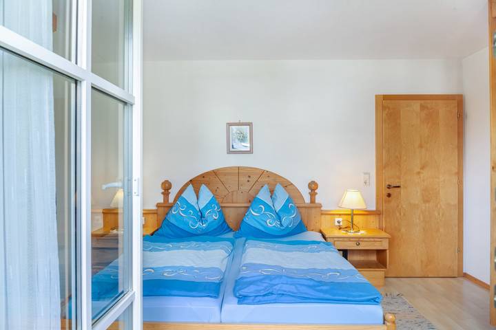 Ganze Wohnung, Ferienwohnung 'Landhaus Sonja 1' mit Bergblick, Terrasse und WLAN in Leutasch, Innsbruck Land