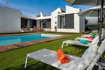 Villa pour 6 Personnes dans Sant Jordi de ses Salines, Sant Josep de sa Talaia, Photo 4