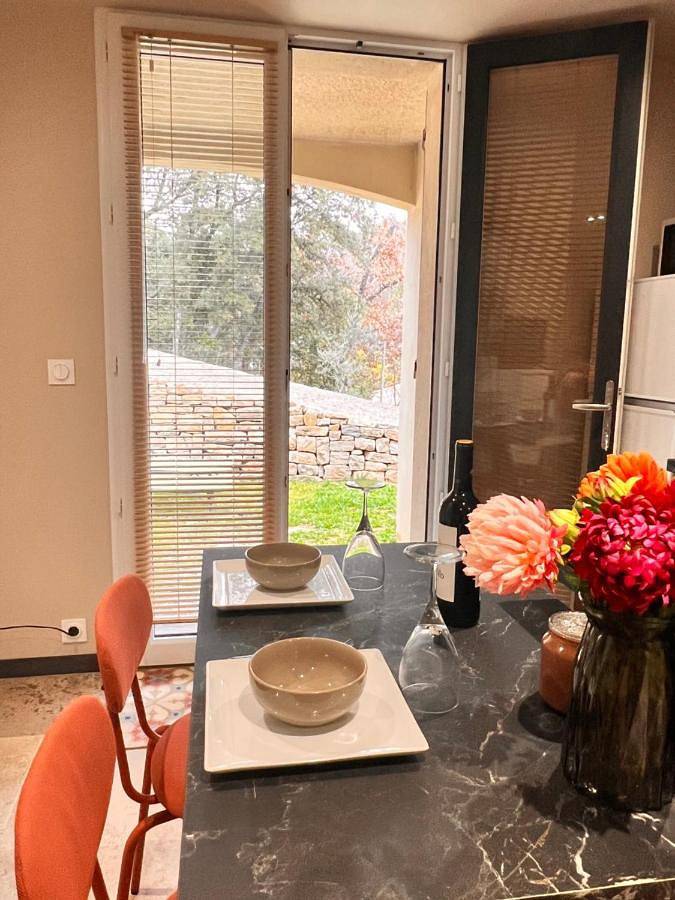 Gîte pour 2 personnes, avec jardin à Ginasservis - 4