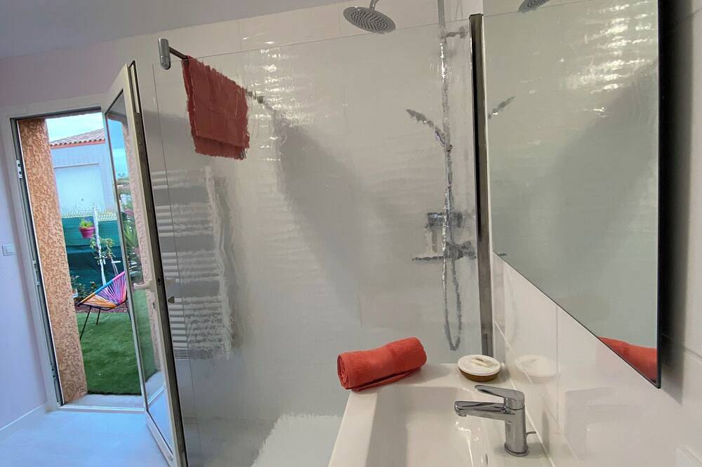 Chambre d'hôtes chez Marie Pierre Nouveau concept de petit déj !! À découvrir ! in Nissan-lez-Enserune, Côte méditerranéenne (France)