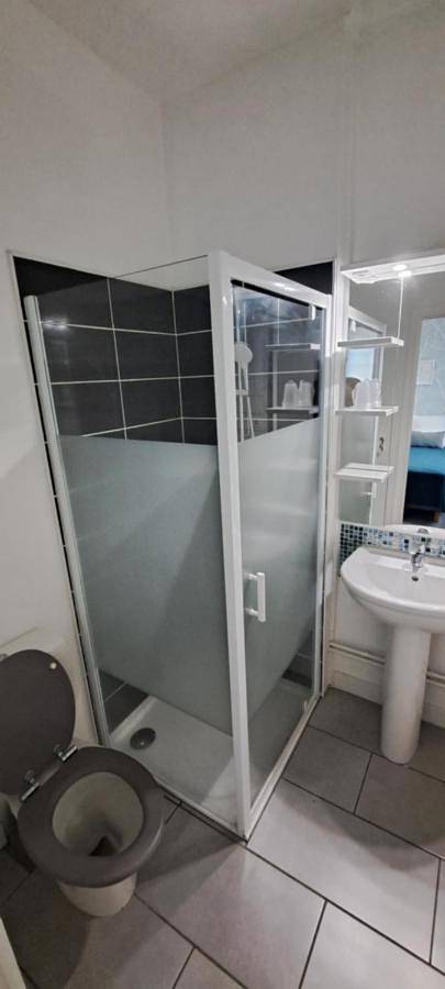 Double Room in Éguzon-Chantôme, Région de La Châtre
