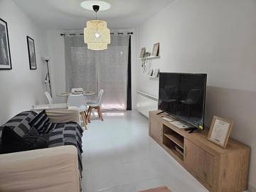Gîte pour 4 personnes, avec balcon ainsi que jardin et piscine à Caspe